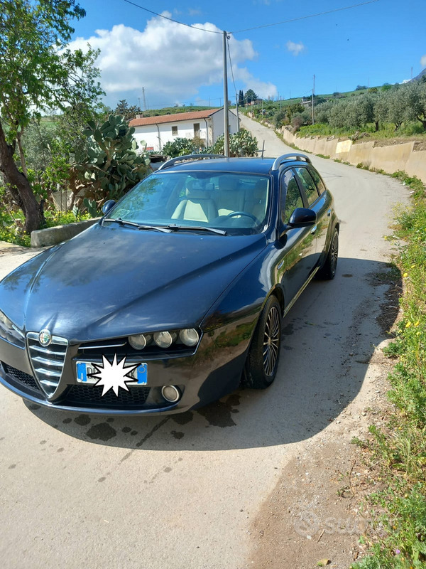 Usato 2008 Alfa Romeo 159 Diesel (1.500 €)