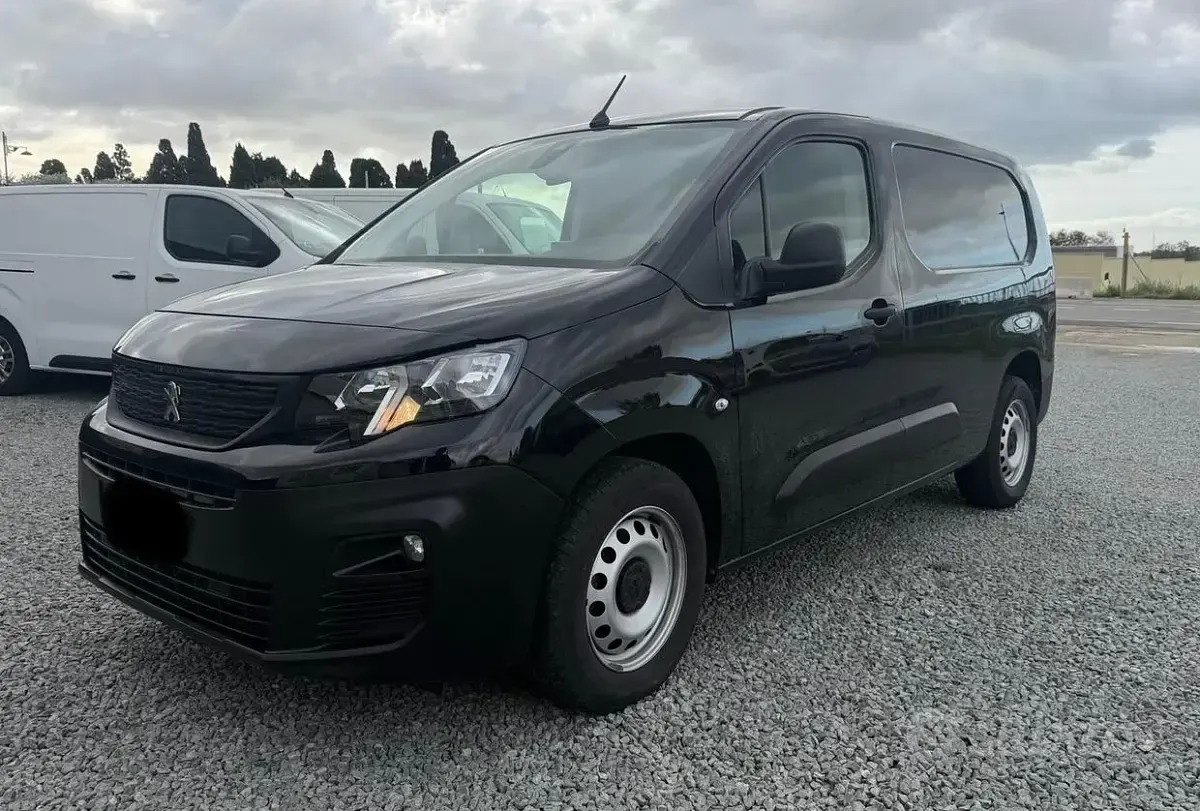 Usata Peugeot Partner 131 CV (96 kW) 2020 Nero Monovolume
