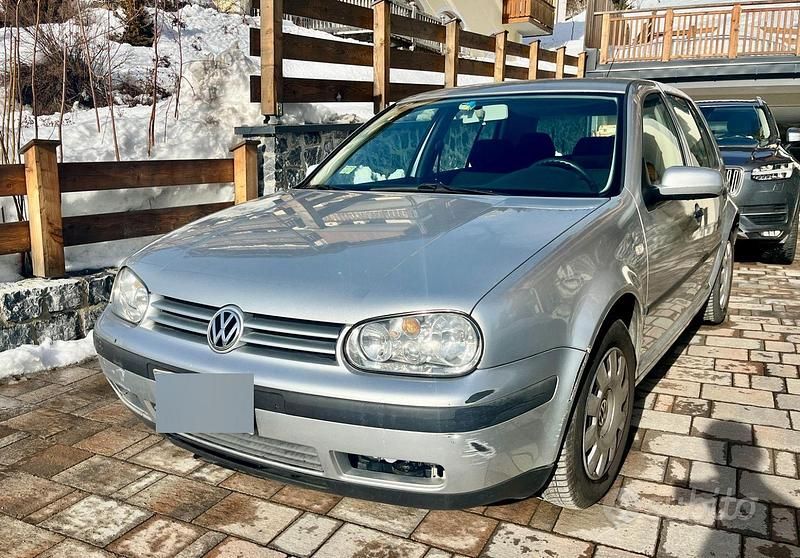 Usata VW Golf IV 75 CV (55 kW) 2000 Grigio Berlina