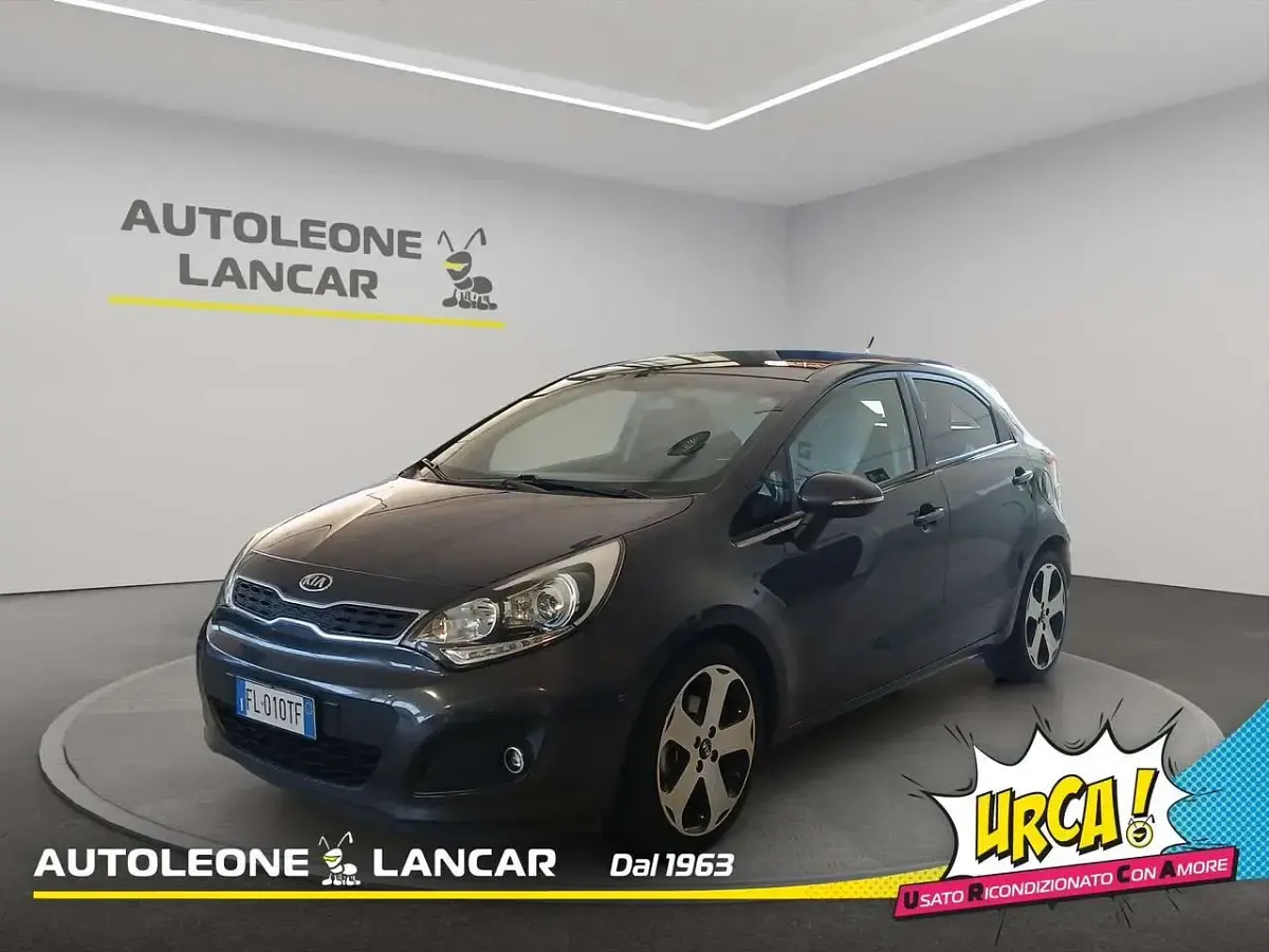 Usata Kia Rio 90 CV (66 kW) 2015 Grigio Berlina
