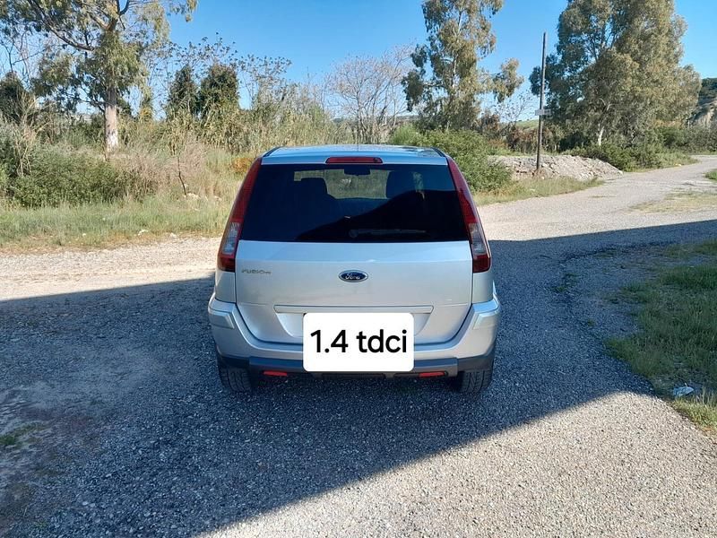 Usata Ford Fusion 68 CV (50 kW) 2009 Argento Utilitaria