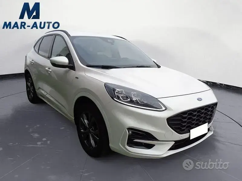 Usata Ford Kuga ST-Line X 190 CV (139 kW) 2022 Bianco SUV