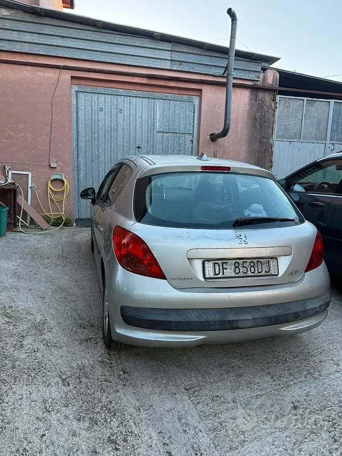 Usata Peugeot 207 88 CV (64 kW) 2006 Grigio Berlina
