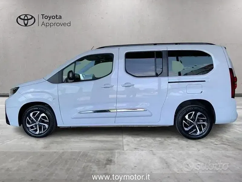 Usata Toyota Proace Verso City 131 CV (96 kW) 2024 Bianco Station wagon