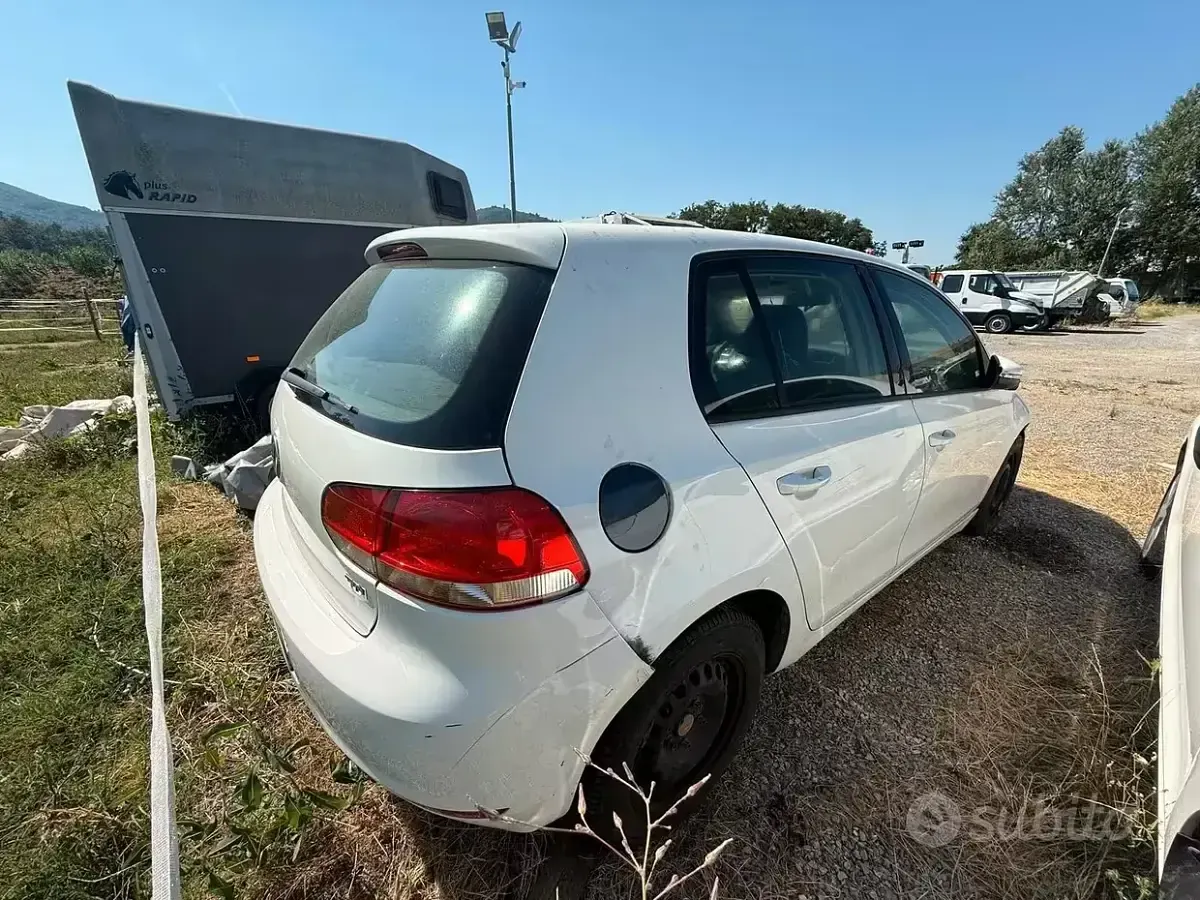 Usata VW Golf VII Comfortline 105 CV (77 kW) 2012 Bianco Berlina