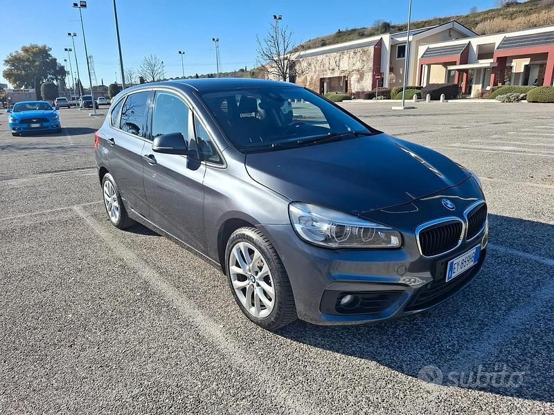 Usata BMW 218 Active Tourer Luxury Line 150 CV (110 kW) 2015 Grigio Monovolume
