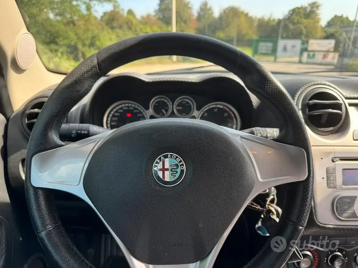 Usata Alfa Romeo MiTo Distinctive 90 CV (66 kW) 2009 Rosso Utilitaria