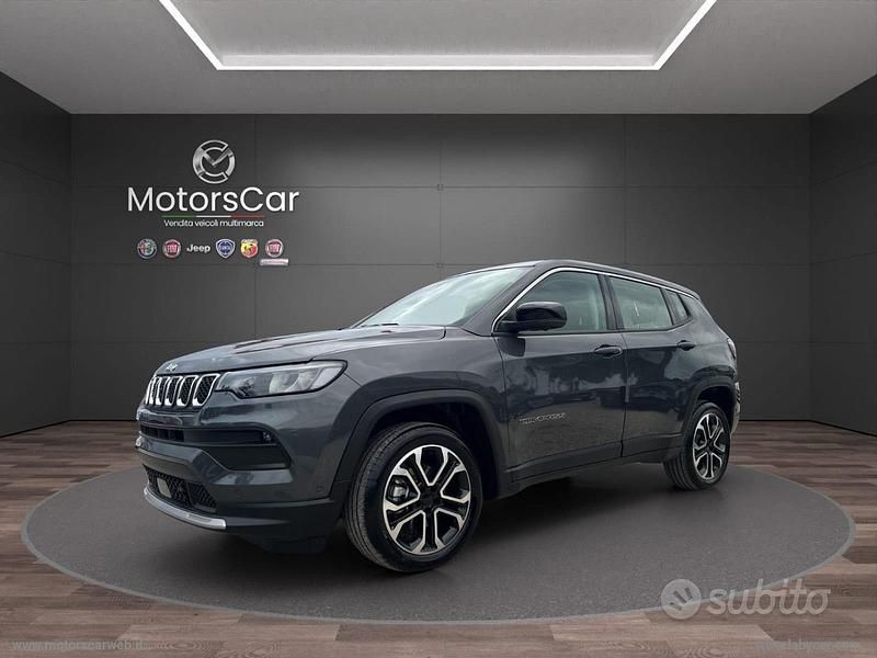 Usata Jeep Compass Altitude 131 CV (96 kW) 2024 Grigio SUV