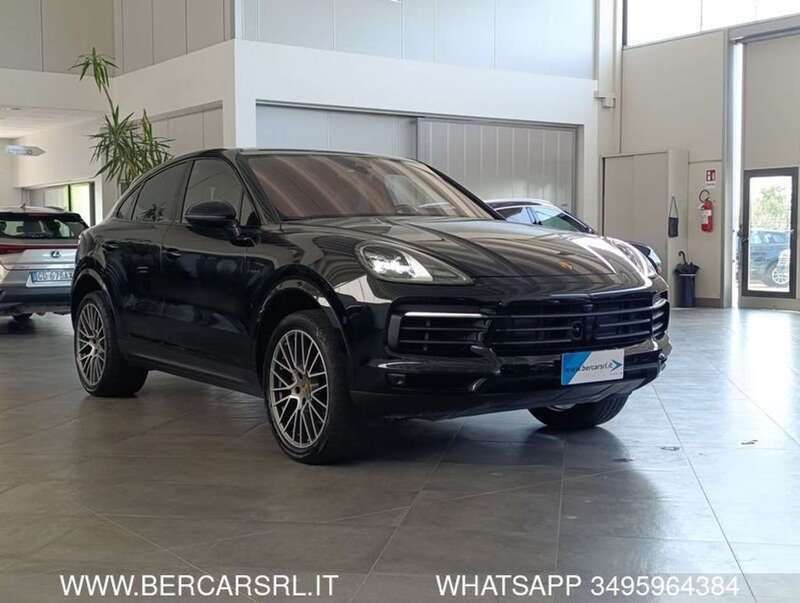 Usata Porsche Cayenne Platinum Edition 462 CV (339 kW) 2022 Nero SUV