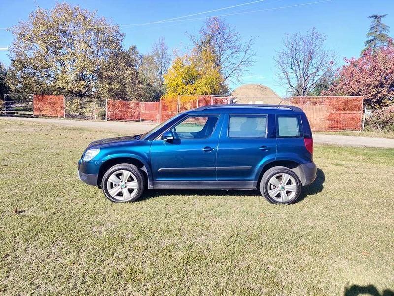 Usata Skoda Yeti Ambition 110 CV (80 kW) 2012 Blu/azzurro SUV