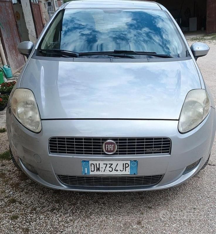 Usata Fiat Grande Punto Dynamic 75 CV (55 kW) 2009 Grigio Utilitaria
