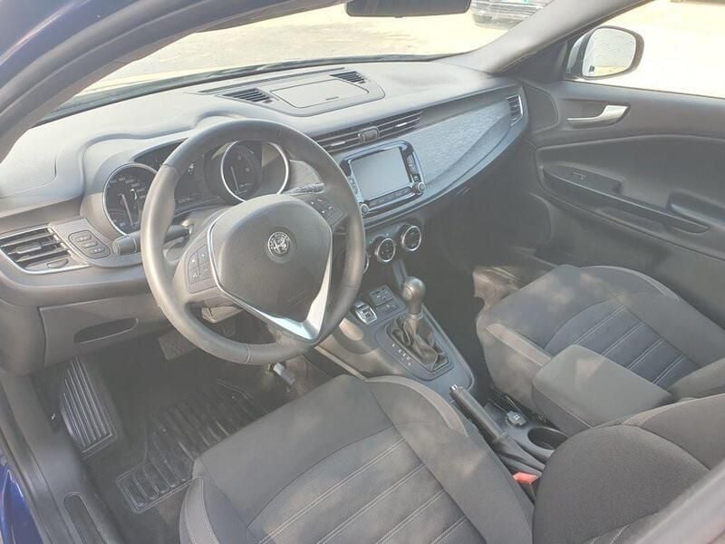 Usata Alfa Romeo Giulietta Business 120 CV (88 kW) 2019 Blu Utilitaria