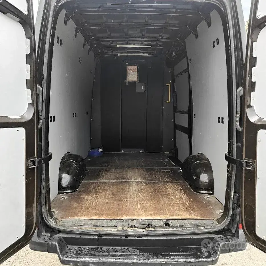 Usata VW Crafter 140 CV (102 kW) 2017 Nero Furgone