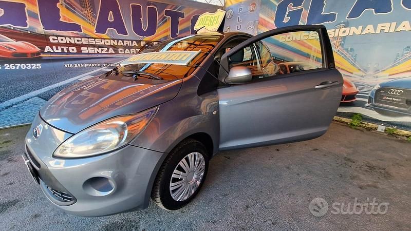 Usata Ford Ka Titanium 75 CV (55 kW) 2011 Grigio Utilitaria