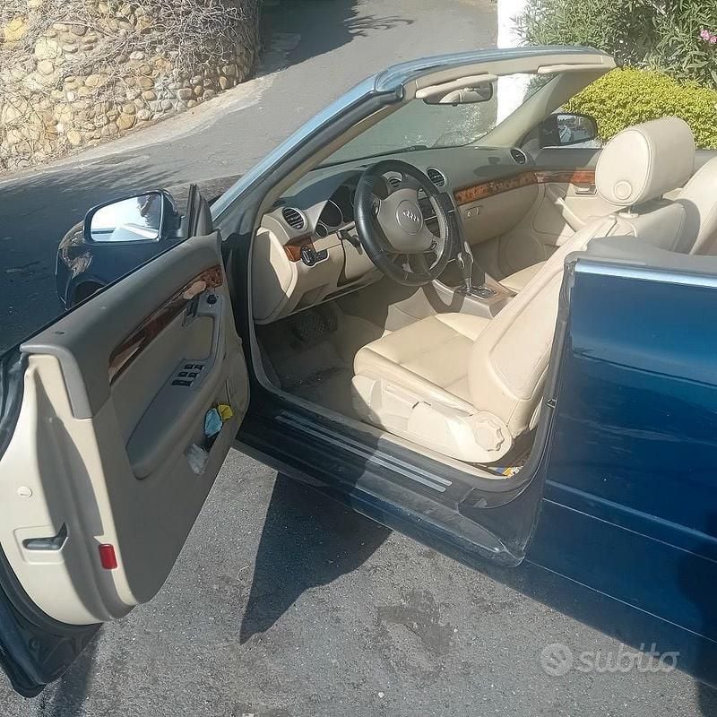 Usata Audi A4 Cabriolet 163 CV (119 kW) 2005 Blu Cabrio