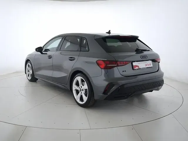 Usata Audi A3 S-Line 150 CV (110 kW) 2025 Grigio daytona perlato Berlina