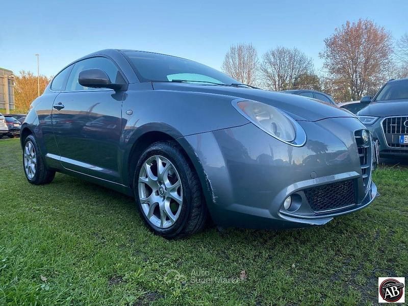 Usata Alfa Romeo MiTo 121 CV (88 kW) 2011 Gray Utilitaria