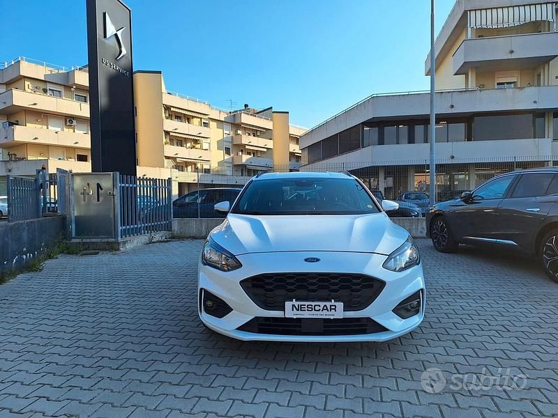 Usata Ford Focus ST-Line 120 CV (88 kW) 2021 Bianco Station wagon