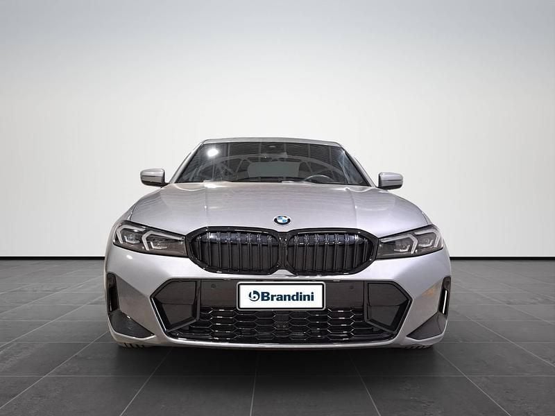 Begagnad BMW 320e Comfort Edition 190 HK (139 kW) 2025 Grå Sedan