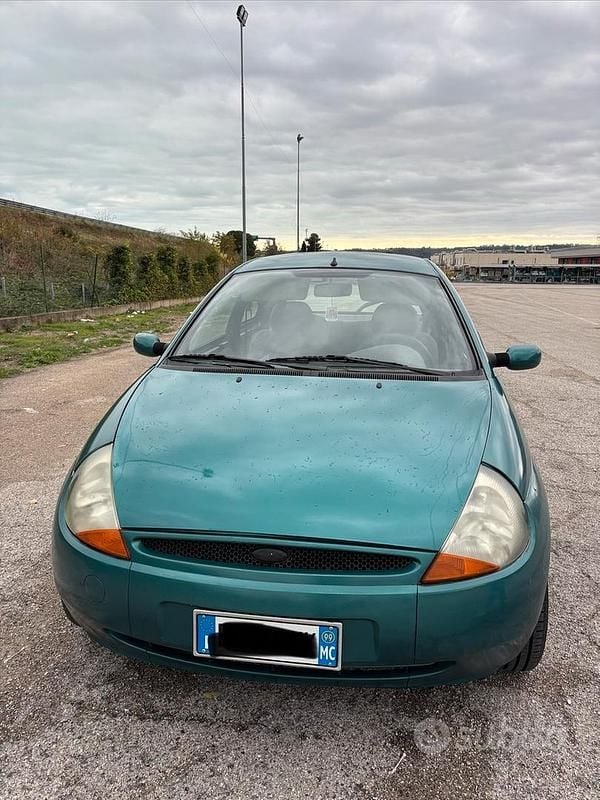 Usata Ford Ka 60 CV (44 kW) 1999 Verde Berlina