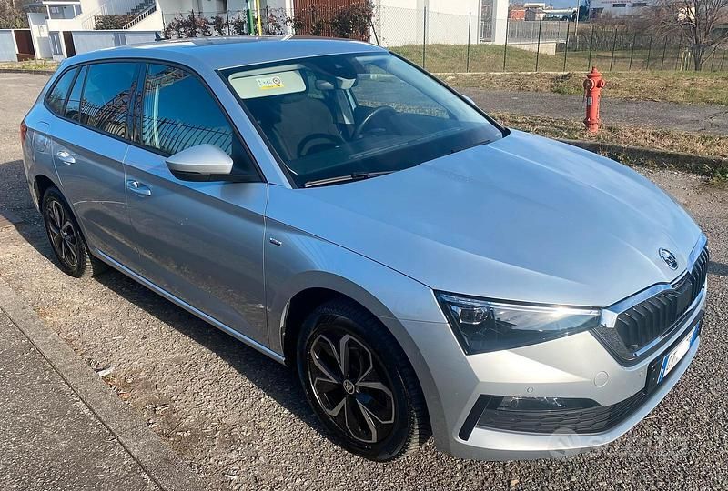 Usata Skoda Scala Style 90 CV (66 kW) 2020 Grigio Utilitaria
