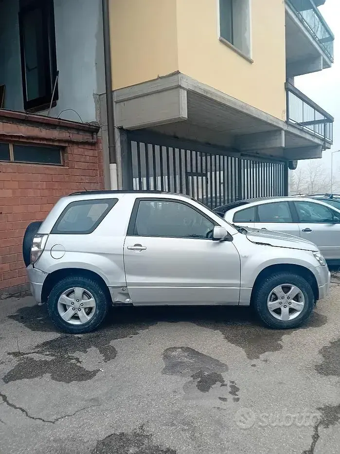 Usata Suzuki Grand Vitara 109 CV (80 kW) 2008 Grigio SUV