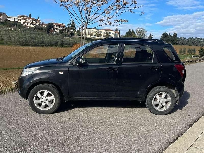 Usata Daihatsu Terios 105 CV (77 kW) 2008 Nero SUV
