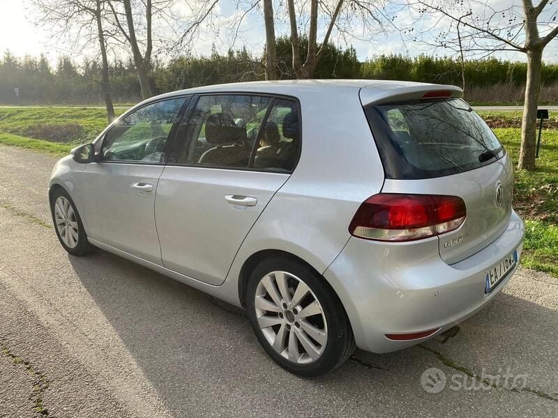 Usata VW Golf VI 122 CV (89 kW) 2010 Grigio Utilitaria