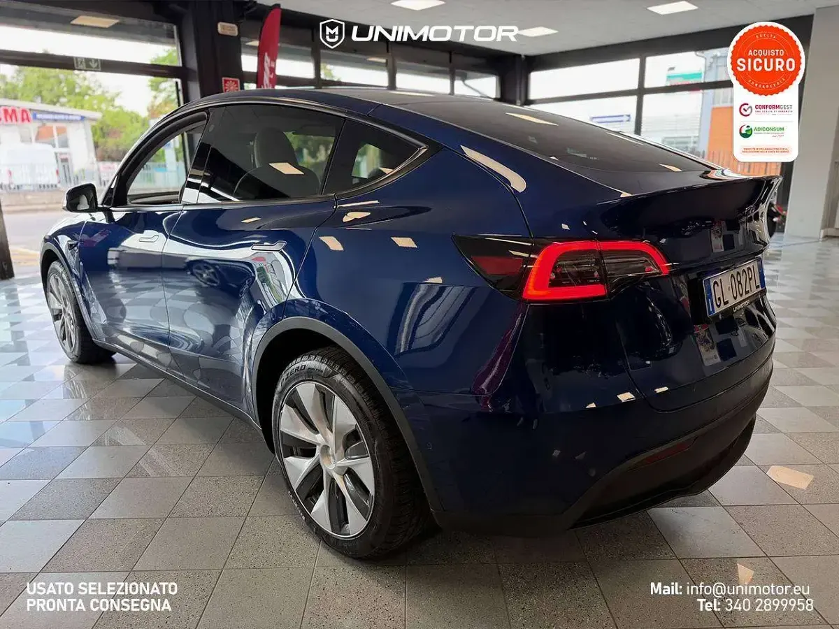 Usata Tesla Model Y 152 kW (208 CV) 2022 Blu/azzurro SUV