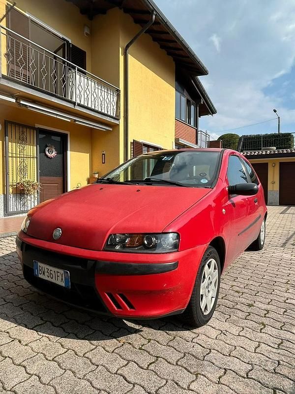 Usata Fiat Punto 2001 Rosso Utilitaria
