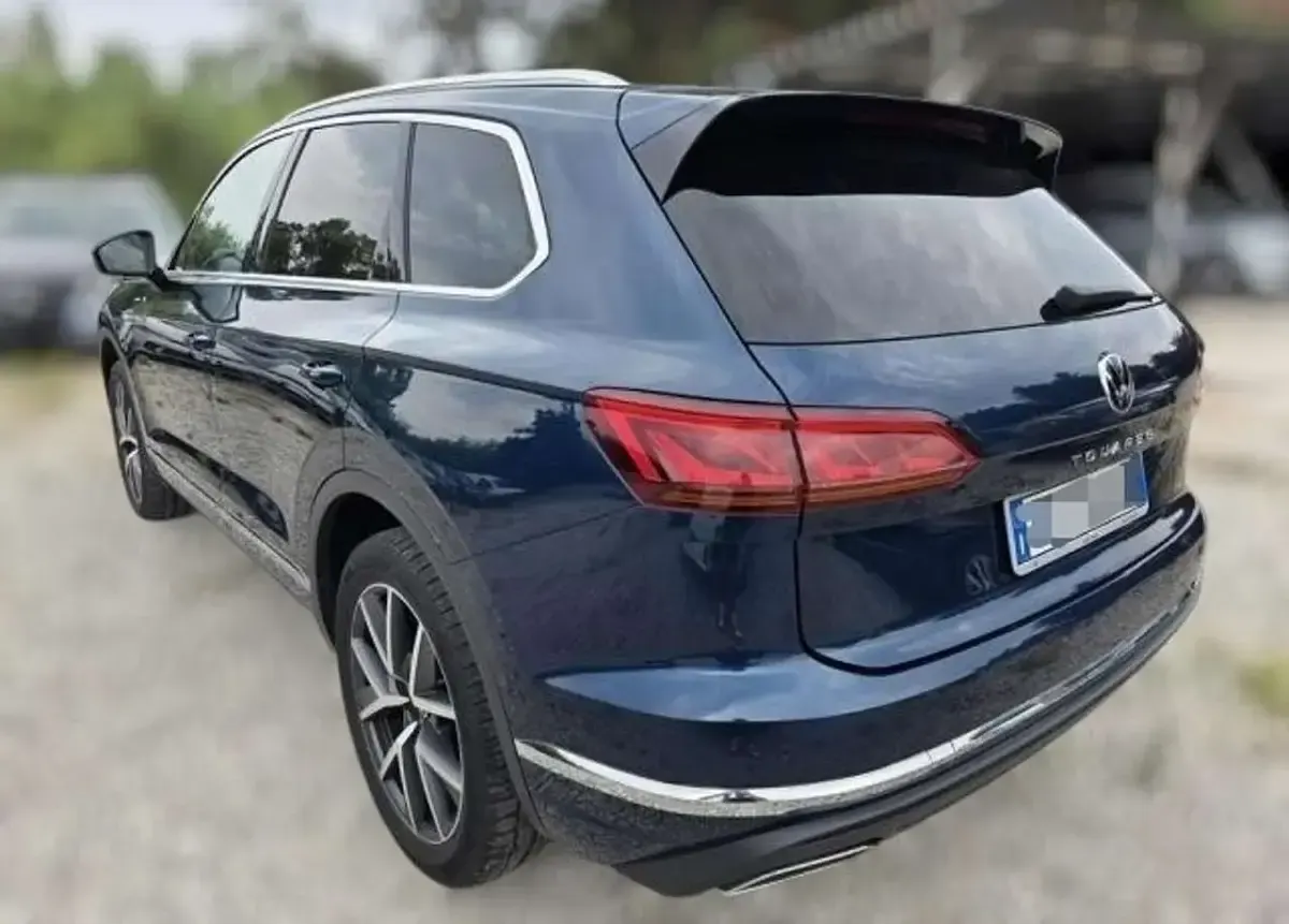 Usata VW Touareg Elegance 231 CV (169 kW) 2021 Blu/azzurro SUV