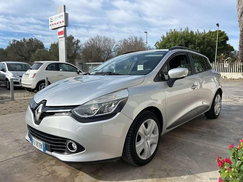 Argento Usata 2016 Renault Clio GrandTour Station wagon | 5700 € (Buon prezzo) - Immagine 1/4