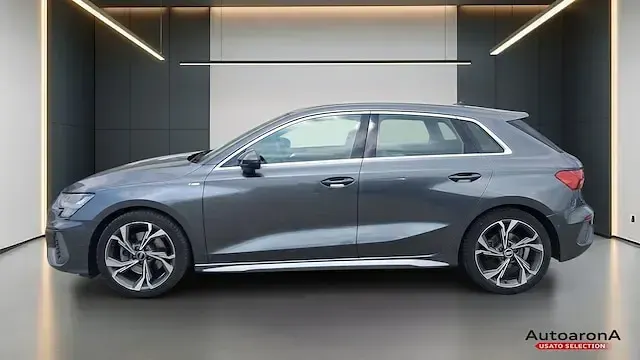 Usata Audi A3 S-Line 200 CV (147 kW) 2021 6y grigio daytona perla Berlina