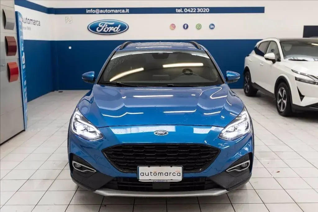 Usata Ford Focus Active 155 CV (114 kW) 2021 Blu metallizzato SUV