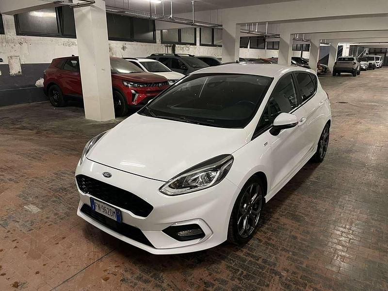 Bianco Usata 2018 Ford Fiesta ST-Line Tre volumi | 11.900 € (Cara) - Immagine 1/4