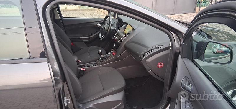 Usata Ford Focus 2016 Marrone Station wagon