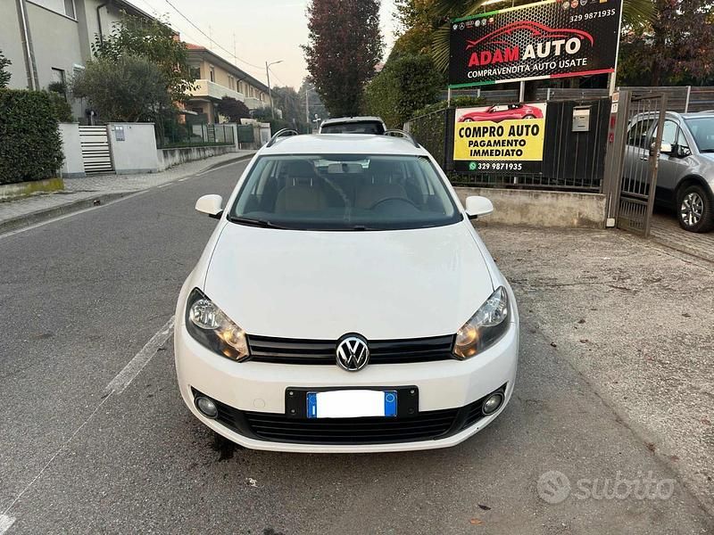 Usata VW Golf VI Comfortline 105 CV (77 kW) 2011 Bianco Utilitaria