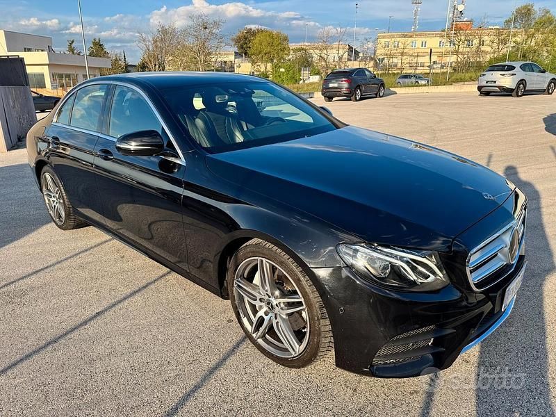 Gebraucht Mercedes E220 Premium 194 PS (142 kW) 2017 Schwarz Limousine