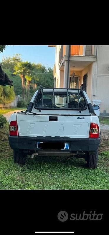 Usata Fiat Strada 60 CV (44 kW) 2002 Pick-up
