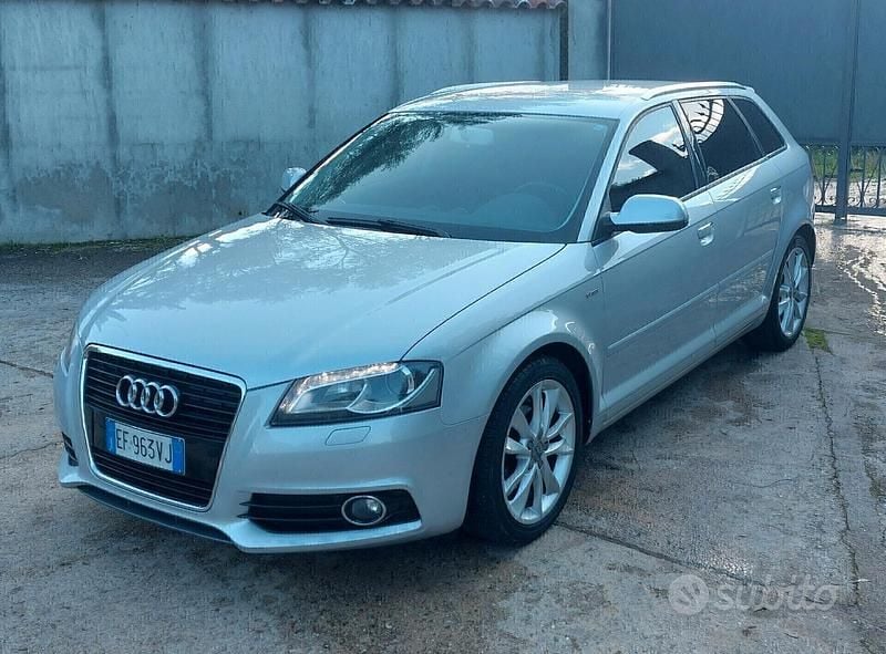 Usata Audi A3 Ambiente 105 CV (77 kW) 2011 Grigio Utilitaria
