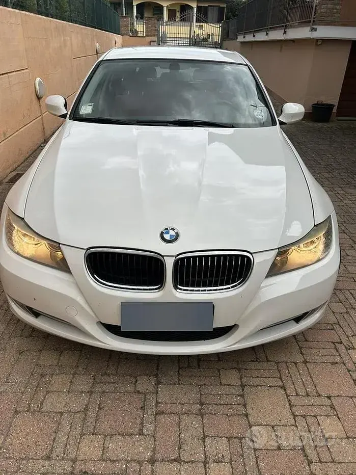 Usata BMW 318 116 CV (85 kW) 2010 Bianco Station wagon