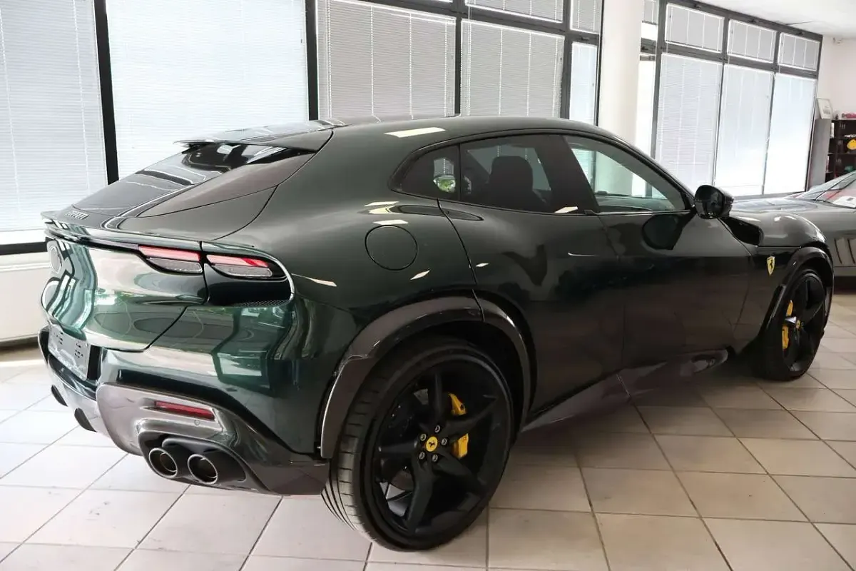 Usata Ferrari Purosangue 725 CV (533 kW) 2024 Verde zeltweg SUV