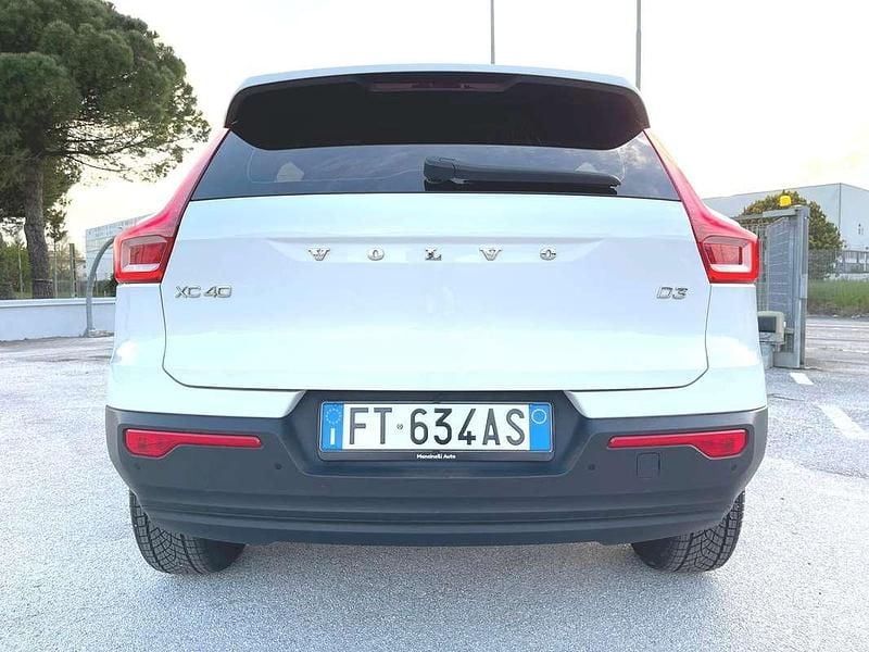 Usata Volvo XC40 Business Edition 150 CV (110 kW) 2018 Bianco SUV