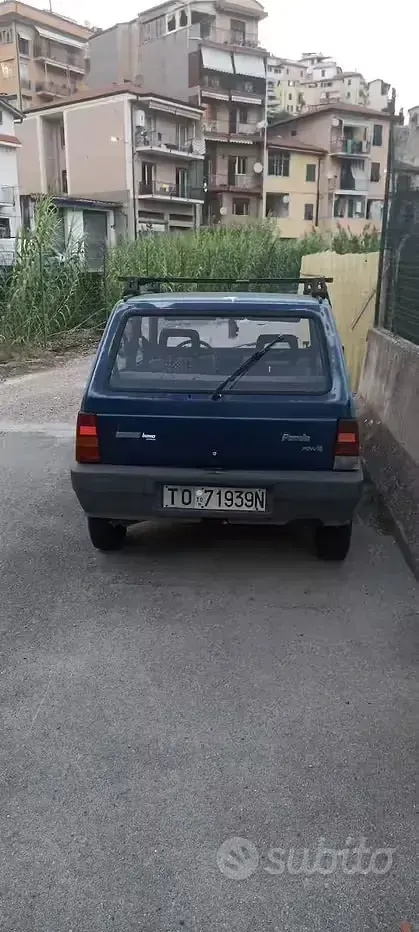 Usata Fiat Panda Young 34 CV (25 kW) 1990 Bluazzurro Utilitaria