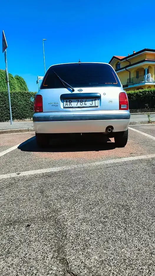 Usata Nissan Micra 54 CV (39 kW) 1997 Grigio Utilitaria