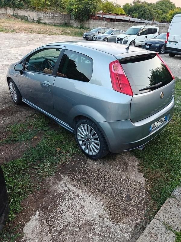 Usata Fiat Punto Classica 69 CV (50 kW) 2008 Grigio Utilitaria