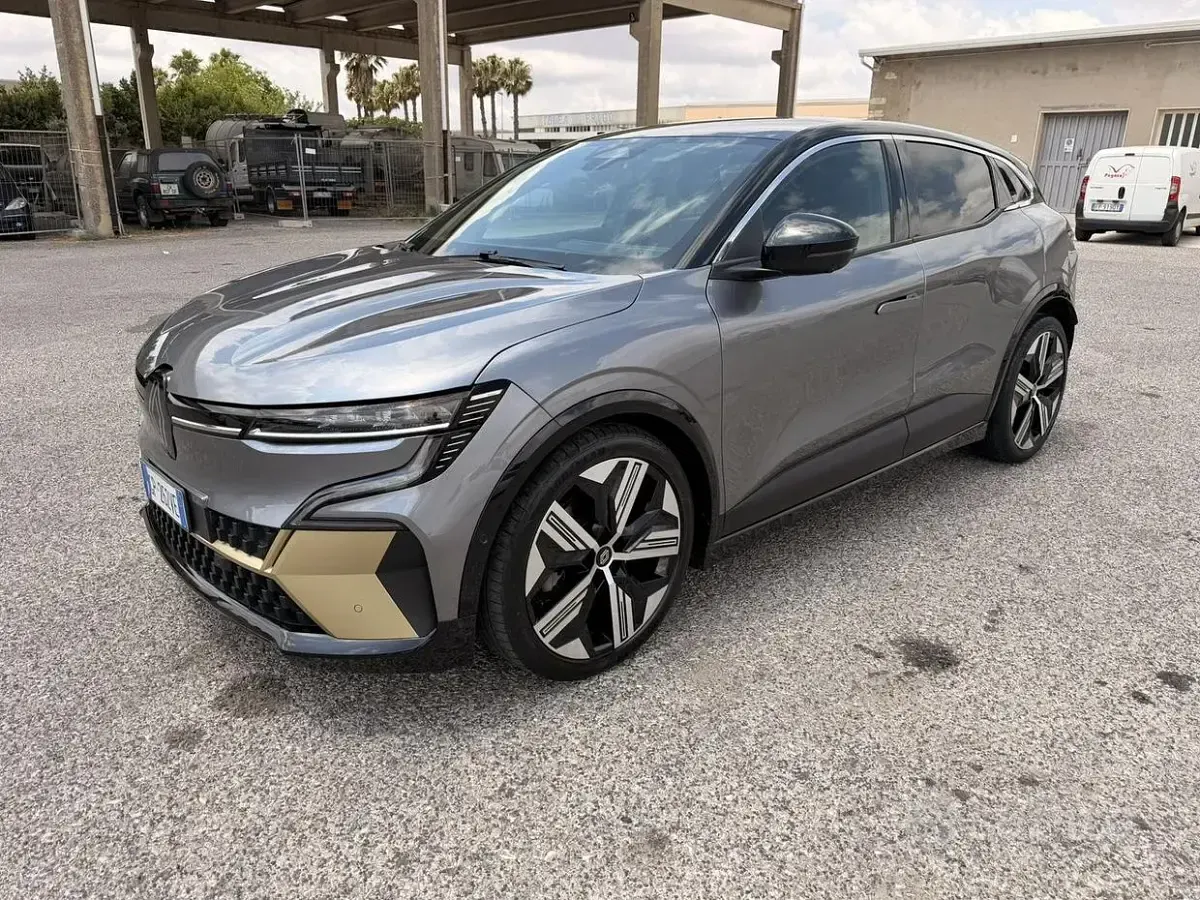 Usata Renault Megane E-Tech Iconic 55 kW (75 CV) 2023 Berlina