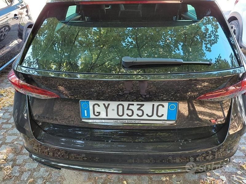 Usata Skoda Octavia RS 265 CV (194 kW) 2025 Nero Station wagon