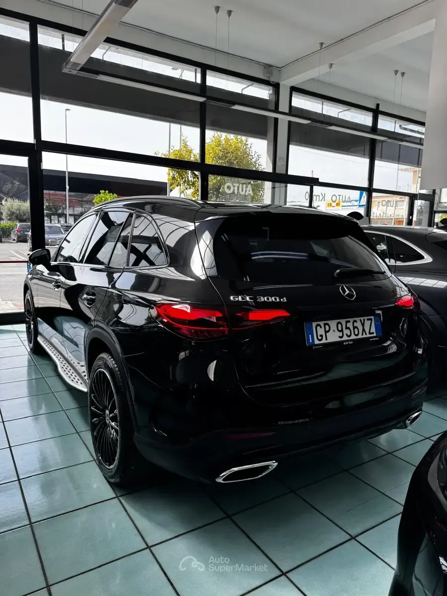 Usata Mercedes GLC300e AMG Line Premium Plus 269 CV (197 kW) 2023 Nero SUV