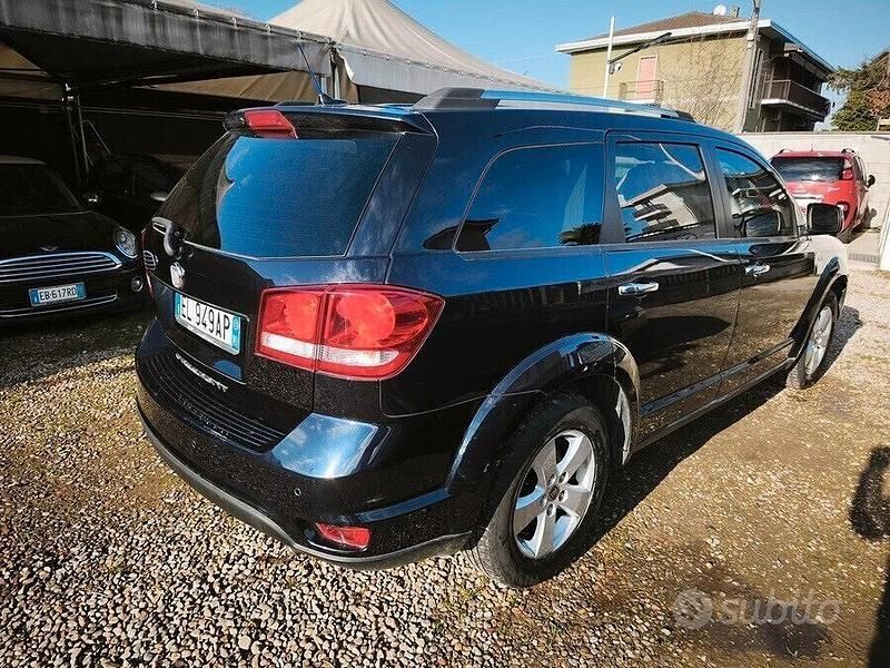 Usata Fiat Freemont Lounge 140 CV (102 kW) 2012 Blu SUV